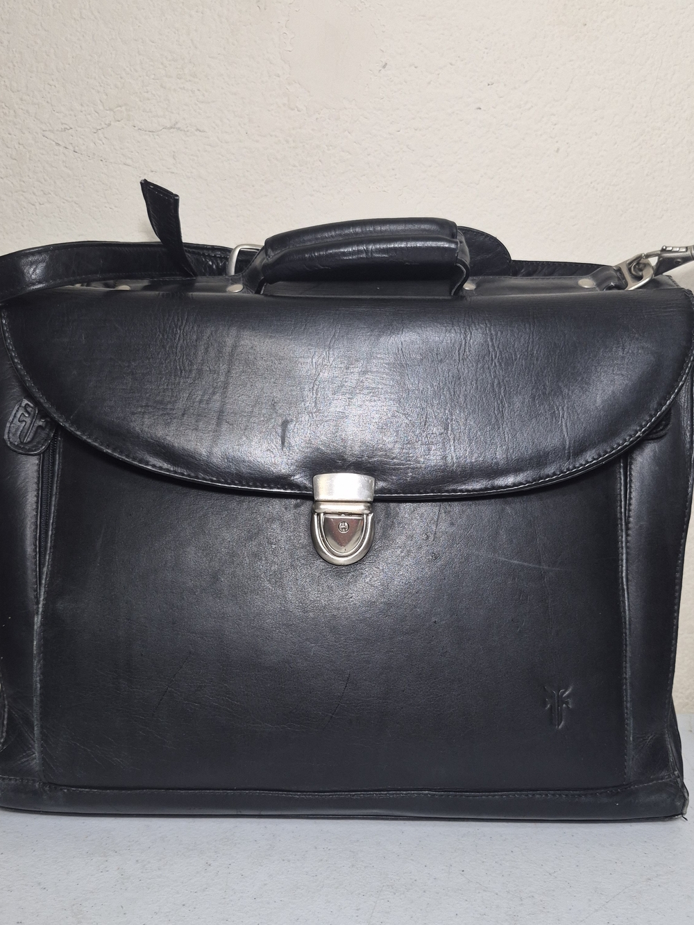 VTG Frye Briefcase Black Leather Soft Side Flap Top Buckle Strap Shoulder Bag